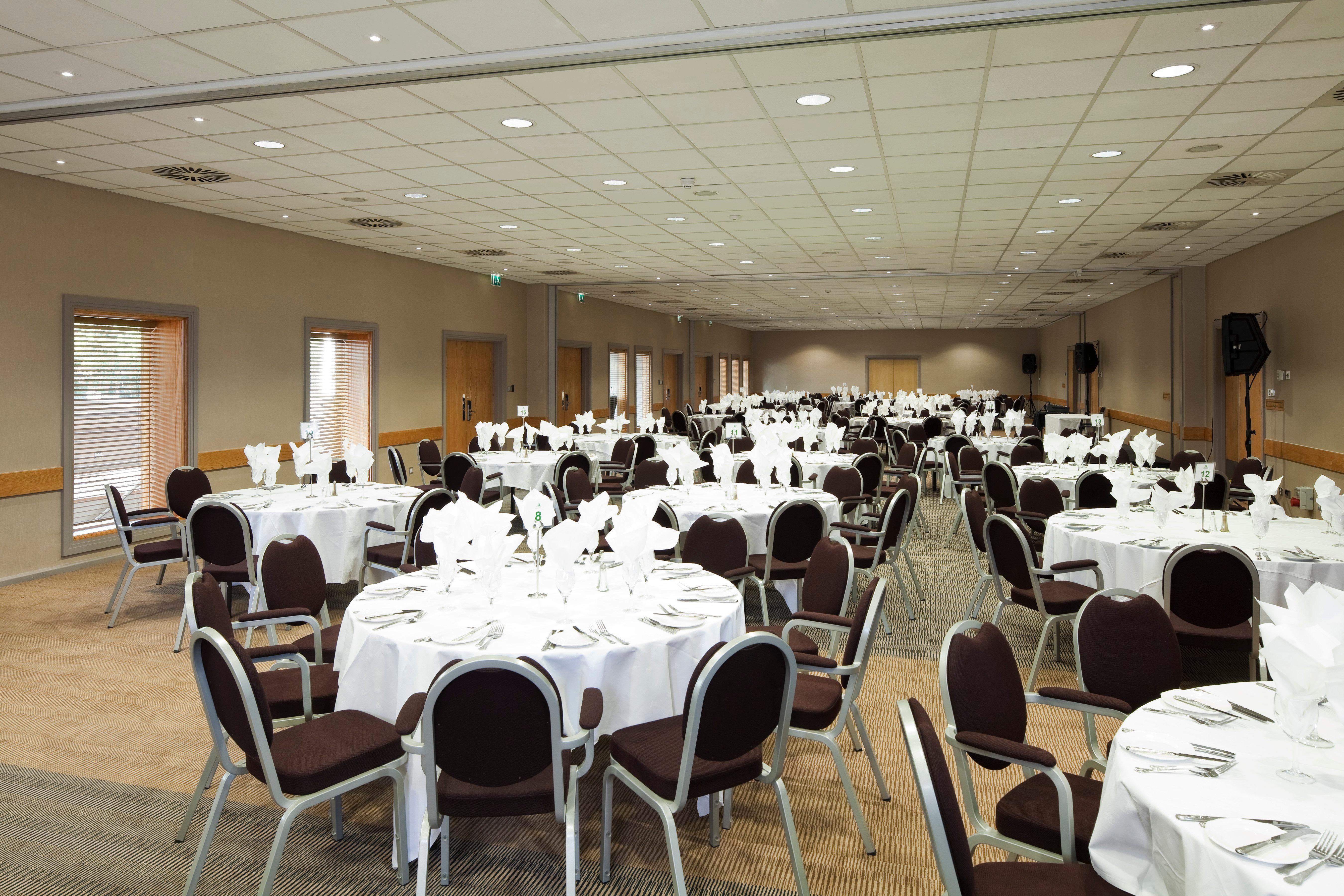 Holiday Inn Maidenhead Windsor, An Ihg Hotel Exterior foto