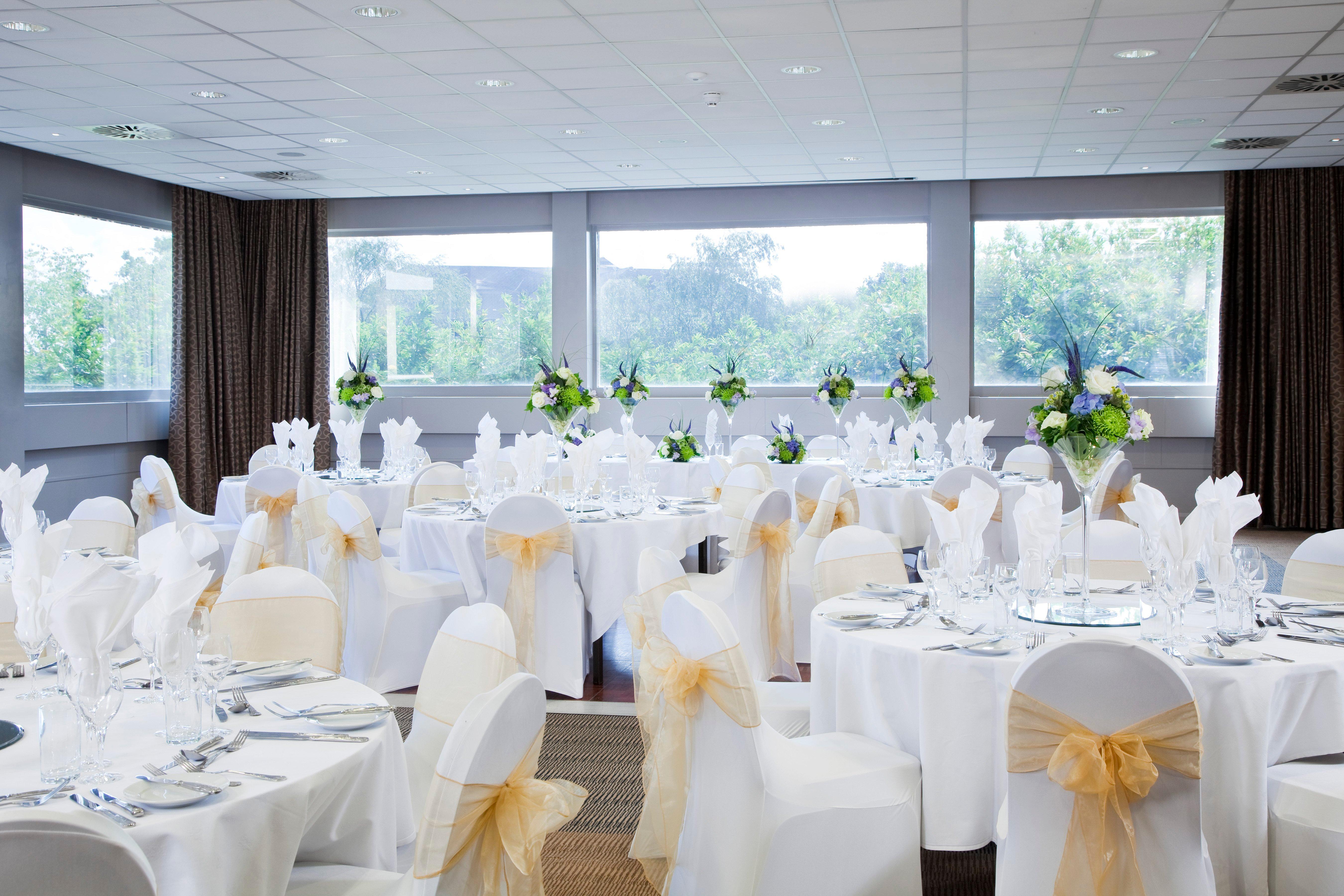 Holiday Inn Maidenhead Windsor, An Ihg Hotel Exterior foto
